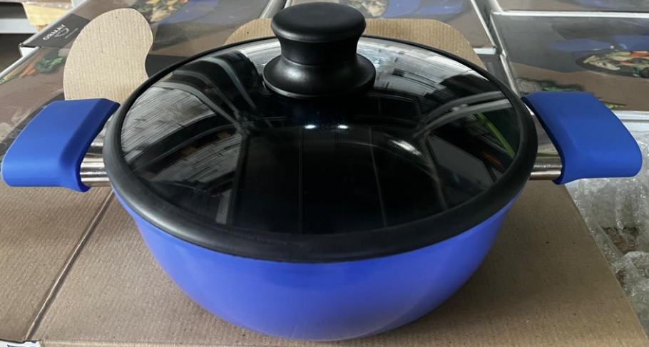 OLLA 24CM FUNDICION DE ALUMINIO CON RECUBRIMIENTO CERAMICO ANTIADHERENTE - TAPA DE VIDRIO TEMPLADO - ORMAY