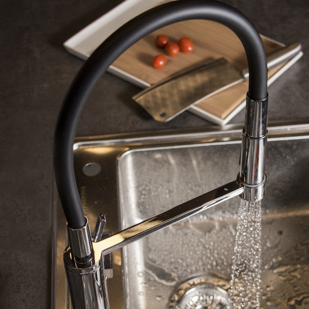 GRIFERÍA MONOCOMANDO KITCHEN PRO COCINA MESADA FLEXIBLE CON ROCIADOR EXTRAIBLE CROMO PIAZZA [10317]